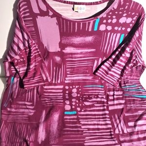 Lularoe Small "Irma" Top